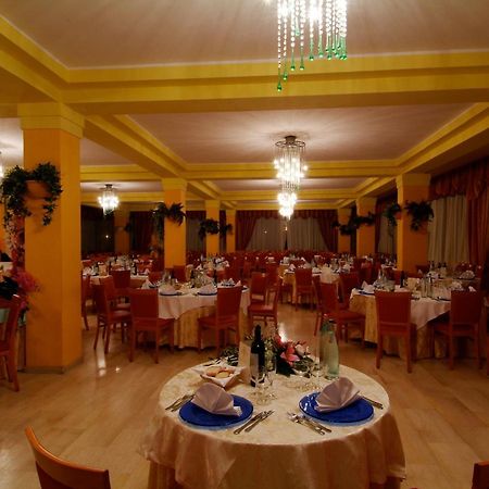 Grand Hotel Montesilvano Marina Exteriör bild