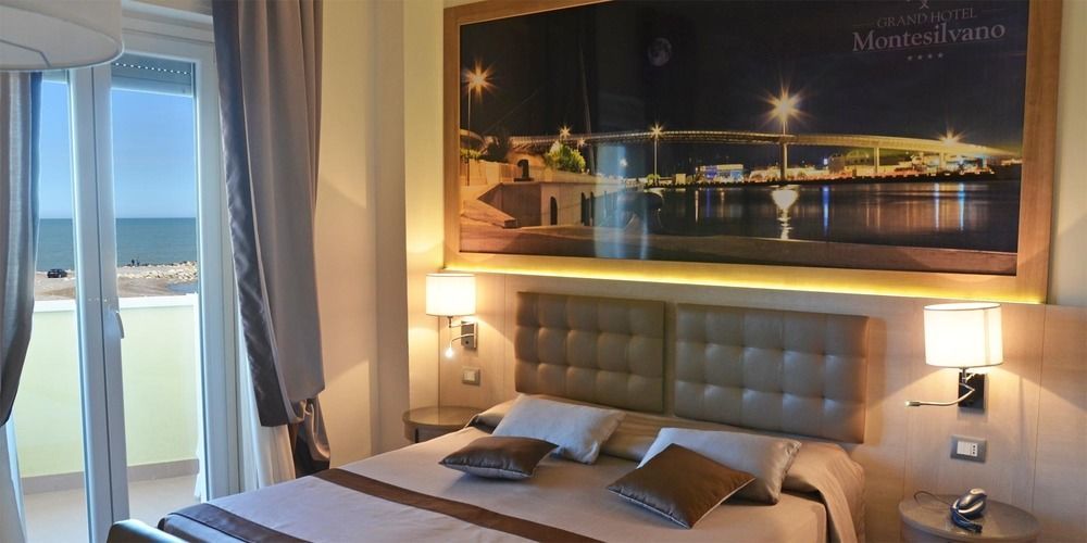 Grand Hotel Montesilvano Marina Exteriör bild