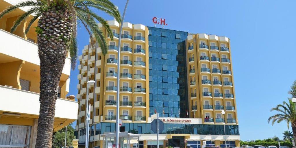 Grand Hotel Montesilvano Marina Exteriör bild